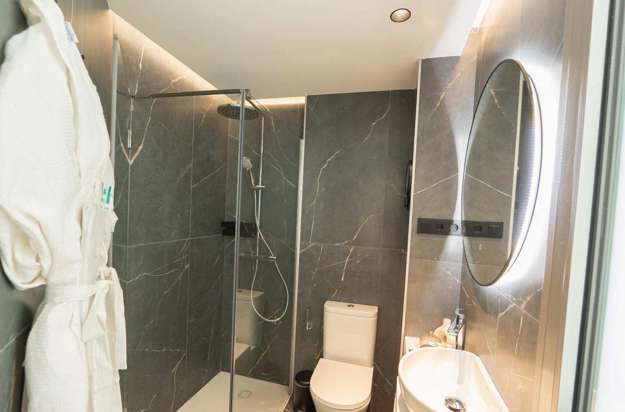 L&H Callao Selection Adults Only Madrid Zimmer foto
